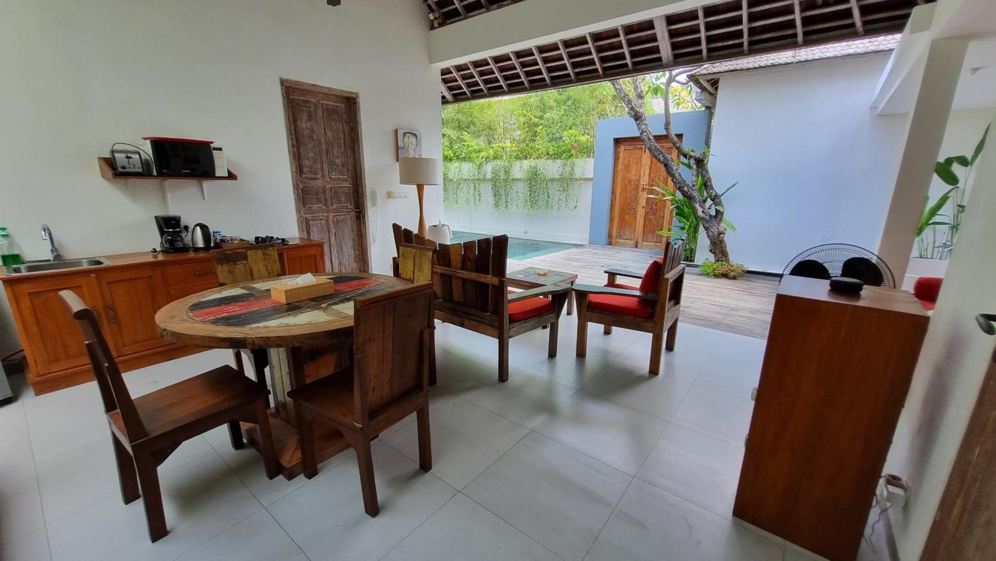Villa The Decks Bali Legian