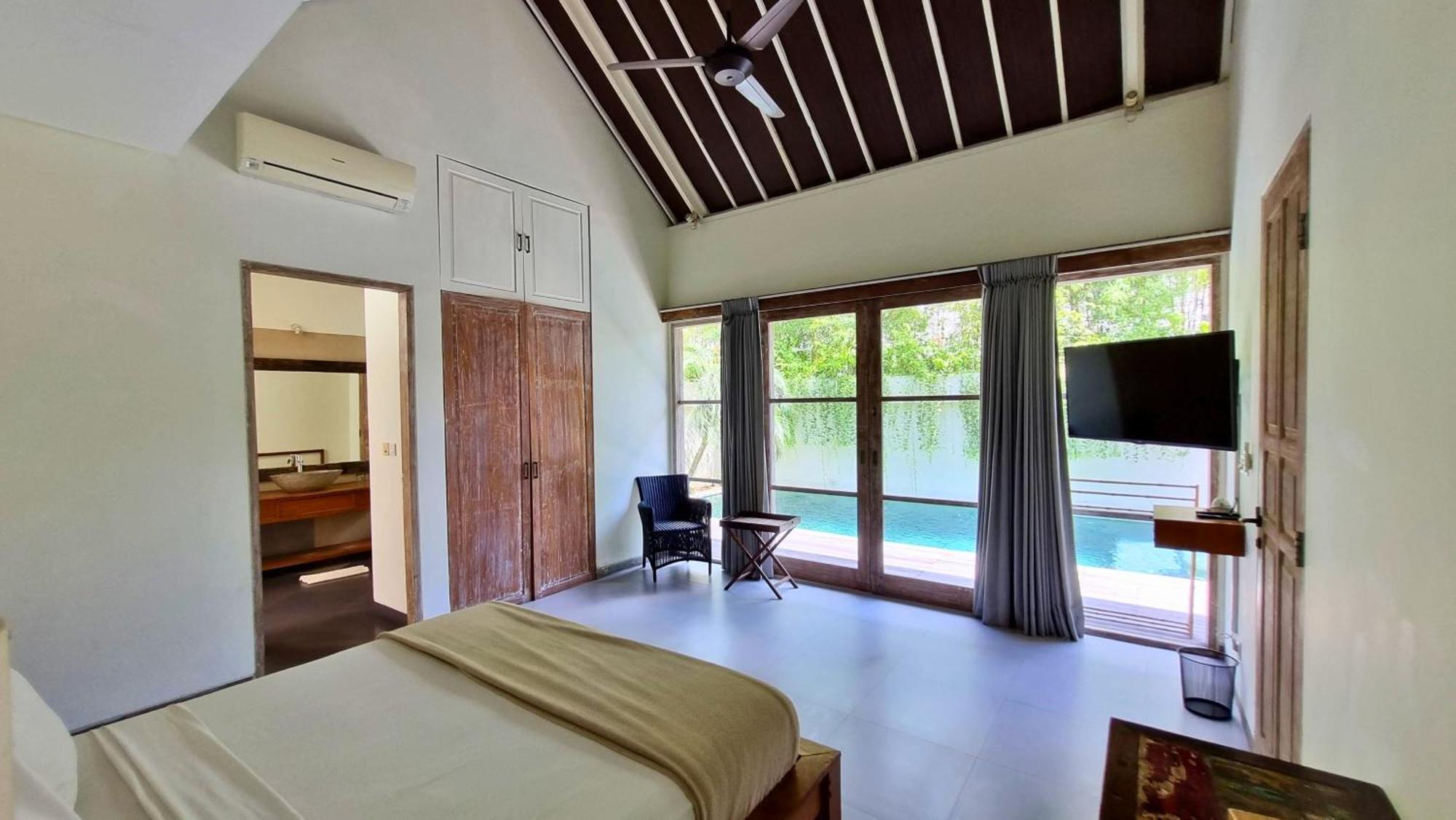 The Decks Bali Villa Legian